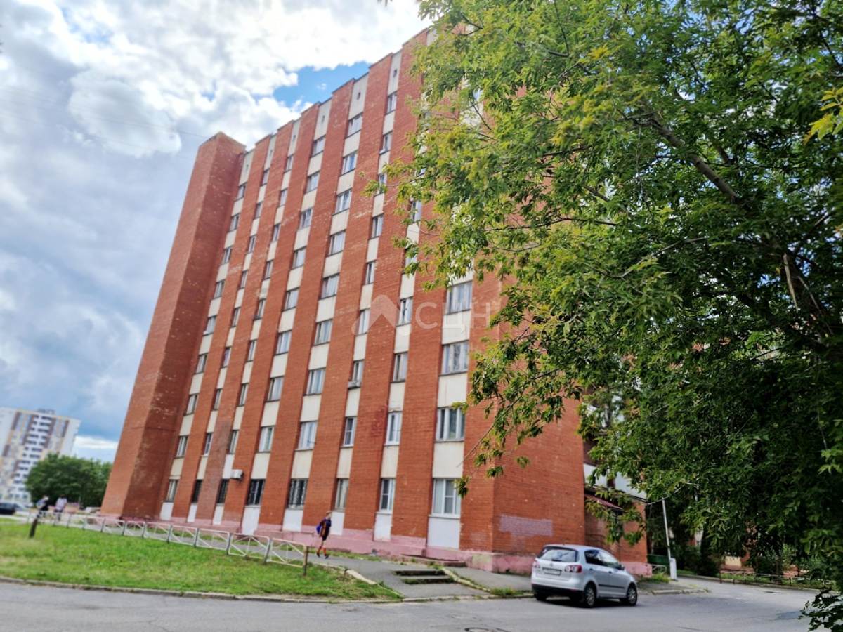 На фото многоквартирный жилой дом в Сарове по адресу г Саров, ул Зернова 62