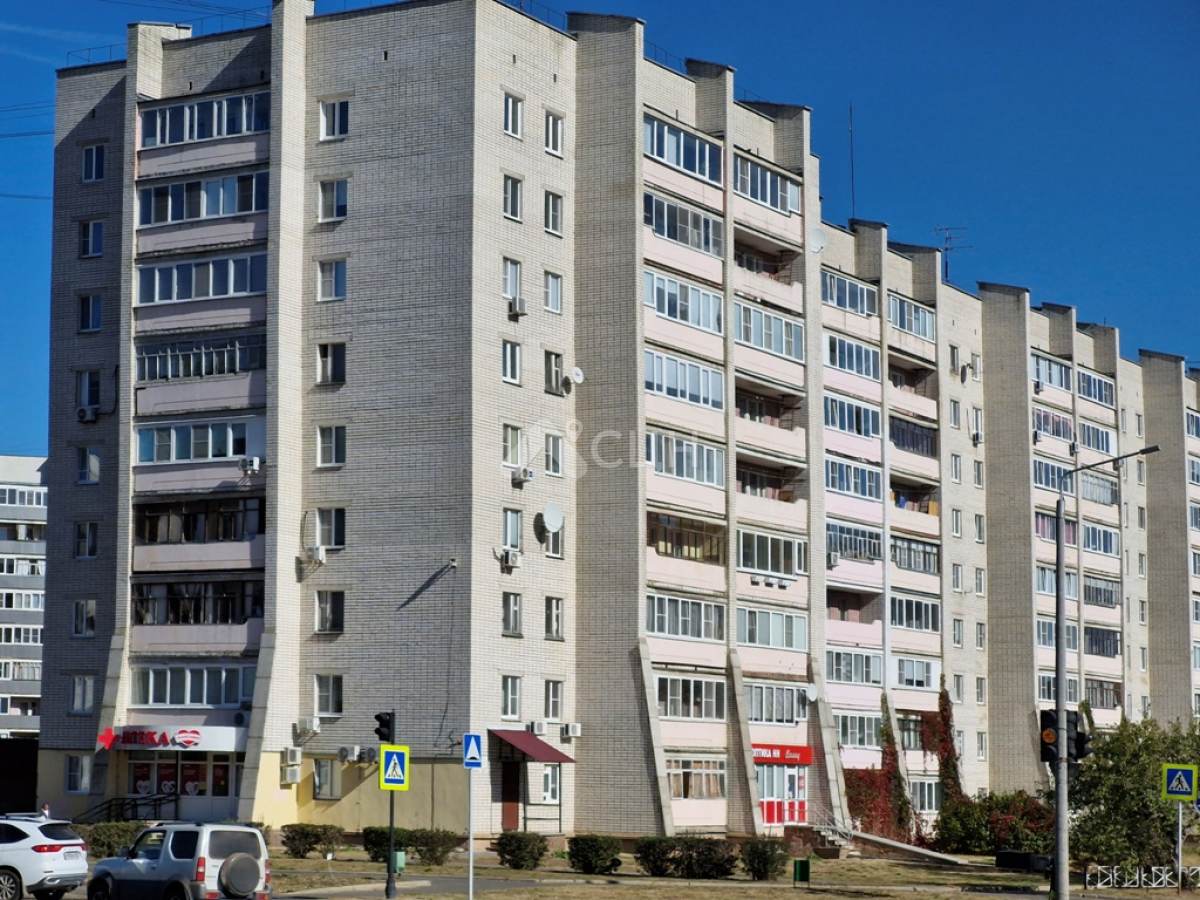 Какие документы следует проверить при покупке квартиры? Фото представлено СЦН