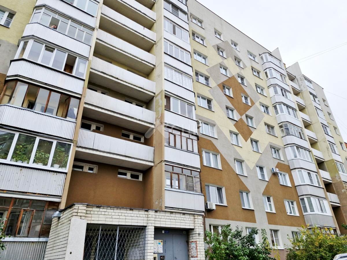 На фото изображен многоквартирный жилой дом по адресу: г Саров, ул. Московская, 13. Фото предоставлено агентством СЦН
