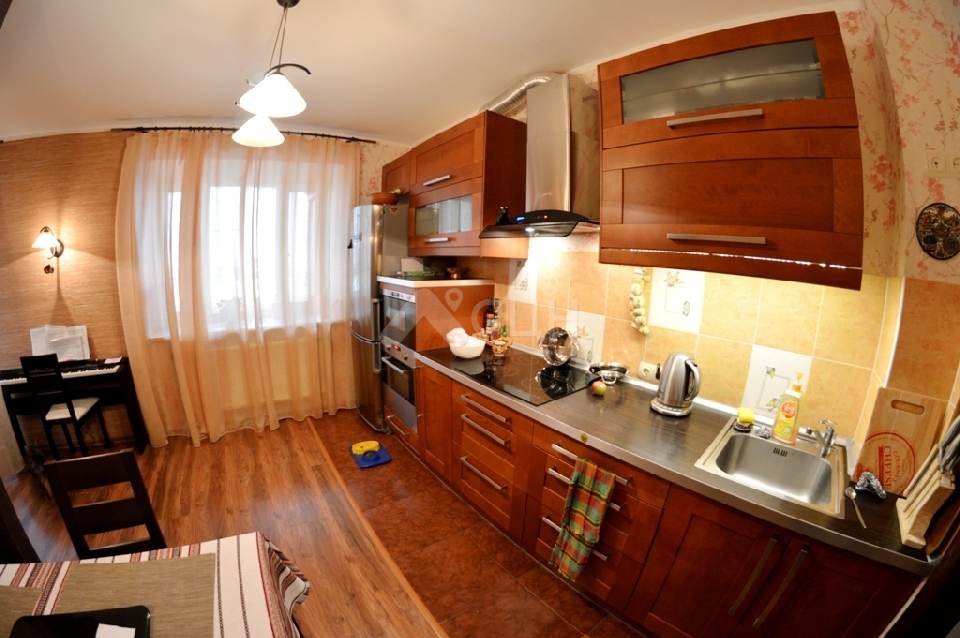 Фотография: продажа трехкомнатная квартира, Саров, улица Курчатова, 4к1 - фото 1 из 9